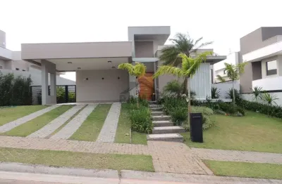 Casa terrea a venda no condominio campo de toscana em vinhedo.
