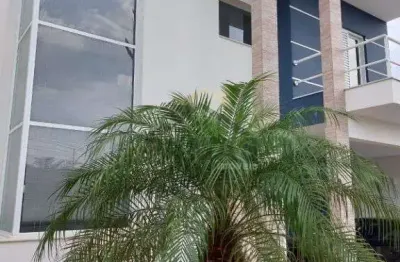 Casa maravilhosa, arquitetura moderna, rica em armarios, totalmente clean, em bolsao de seguranca valinhos/sp.