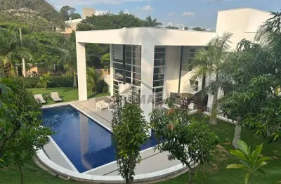 Descubra a fusao perfeita entre sofisticacao e conforto nesta residencia de alto padrao, situada no renomado condominio vista alegre - cafe, em vinhedo