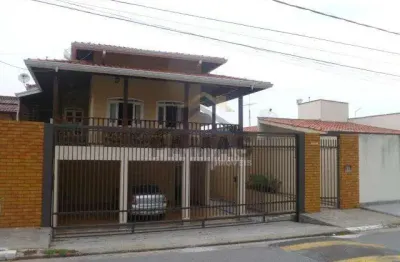 Belissima casa a venda, 04 dormitorios sendo 02 suites, 03 vagas de garagem