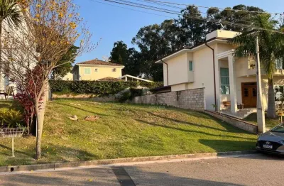 Terreno de 370m2 no condominio via castelli: conforto, seguranca e localizacao privilegiada em louveira/sp.
