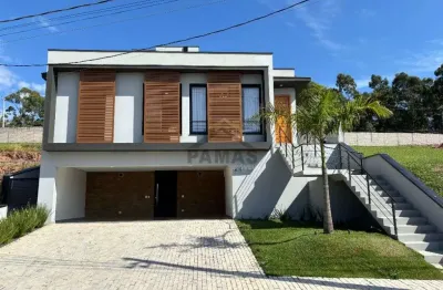 Lida casa com projeto harmonioso em condominio na cidade de vinhedo-sp