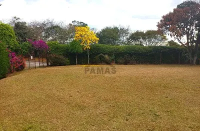 Magnifico terreno plano, de esquina e com casa, quiosque com churrasqueira e piscina na cidade de vinhedo/sp