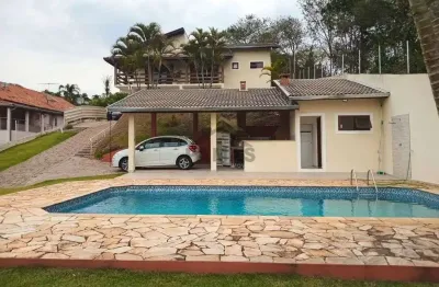 Casa a venda com espacoso quintal e area de lazer no recanto das canjaranas, vinhedo