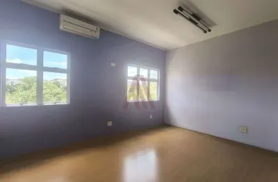 Sala comercial para alugar em vinhedo, 25m2, ar-condicionado, copa  e 01 vaga de garagem coberta.