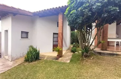 Casa de 01 dormitorio, espaco gourmet, piscina em magnifico terreno plano e de esquina na cidade de vinhedo/sp