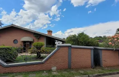 Uma verdadeira chacará com uma casa muito aconchegante dentro da cidade , localizaçao privilegiada - r$ 2.200.000,00 -  1.581,00 m/2