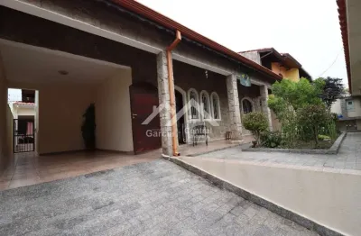 Casa com 3 quartos e edícula completa bem localizada no bairro stella maris em peruíbe