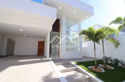 Casa nova com piscina 3 dormitórios (1 suíte) a 200 metros da praia de peruíbe