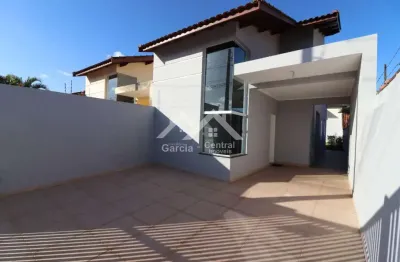 Casa a venda em peruíbe com 3 quartos e quintal com espaço para lazer