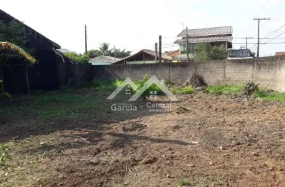 Terreno com 457mt² de esquina murado, ao lado da praia