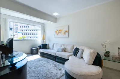 Apartamento na vila mariana, rua jorge tibiriçá, com 87m2 no 2º andar, 3 dormitórios sendo 1 suíte e 1 vaga de garagem. a sala é ampla para dois ambientes, bem iluminada e com pé direito alto, com pos