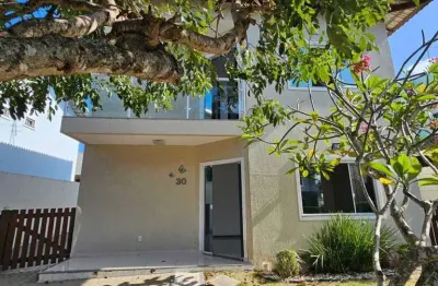 Casa com piscina, espaço gourmet e energia solar no wilsom teles grenville