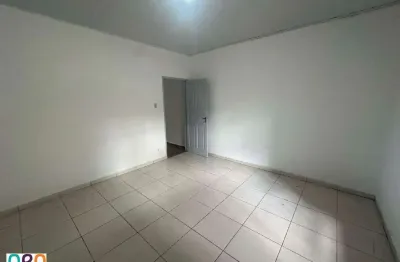 Casa com 2 quartos para alugar na Rua Mandiúba, 329, Vila Santa Clara, São Paulo