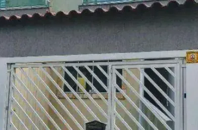 Sobrado novo para locação comercial ou residencial – conforto, espaço e excelente localização