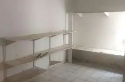 Oportunidade dupla: salão comercial com área residencial anexa