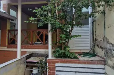 Casa com 1 quarto para alugar na Rua Romildo Finozzi, 340, Jardim Catarina, São Paulo