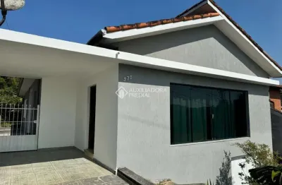 Casa com 3 quartos à venda na doutor jorge tibiriçá, 371, centro alto, ribeirão pires, 182 m2 por r$ 1.600.000