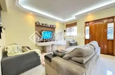 Casa com 3 quartos à venda na Rua Antuérpia, 366, Utinga, Santo André, 200 m2 por R$ 750.000