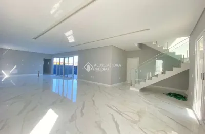 Casa em condomínio fechado com 4 quartos à venda na rodovia armando calil bulos, 4801, ingleses do rio vermelho, florianópolis, 400 m2 por r$ 3.550.000