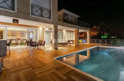 Casa com 6 quartos à venda na rua dos peixes, 135, jurerê internacional, florianópolis, 630 m2 por r$ 12.500.000