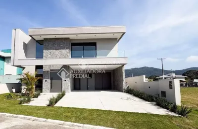 Casa em condomínio fechado com 4 quartos à venda na avenida red park, 980, são joão do rio vermelho, florianópolis, 262 m2 por r$ 2.600.000