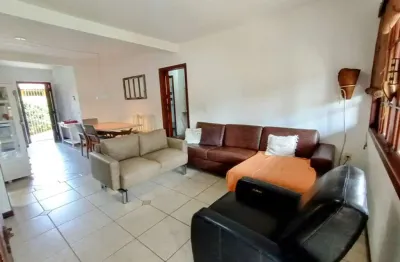 Casa com 3 quartos à venda na rua joão luiz da silva brito, 32, canasvieiras, florianópolis, 126 m2 por r$ 1.800.000