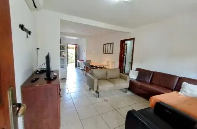 Casa com 3 quartos à venda na rua joão luiz da silva brito, 32, canasvieiras, florianópolis, 126 m2 por r$ 1.800.000
