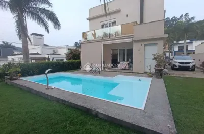 Casa em condomínio fechado com 3 quartos à venda na rua leonel pereira, 2239, cachoeira do bom jesus, florianópolis, 320 m2 por r$ 2.100.000