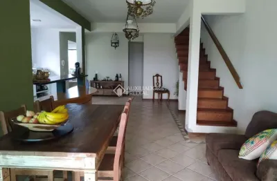Casa com 4 quartos à venda na recanto das borboletas, 103, vargem do bom jesus, florianópolis, 300 m2 por r$ 3.298.000