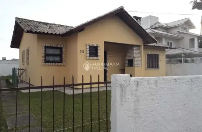 Casa com 2 quartos à venda na rua osvaldo rogério braga, 551, ingleses do rio vermelho, florianópolis, 90 m2 por r$ 904.300