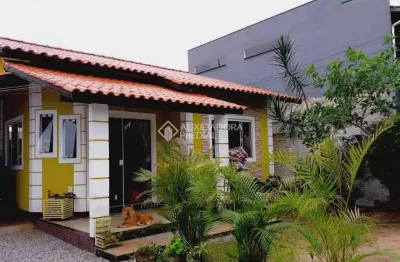 Casa com 2 quartos à venda na servidão hermínio santos, 304, são joão do rio vermelho, florianópolis, 130 m2 por r$ 650.000