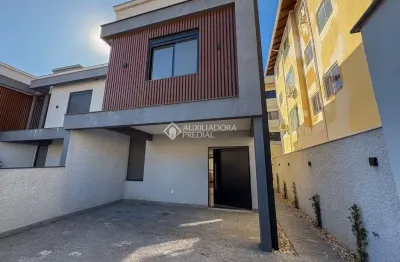 Casa com 3 quartos à venda na rua maria tomasia cabral, 103, ingleses do rio vermelho, florianópolis, 150 m2 por r$ 1.100.000