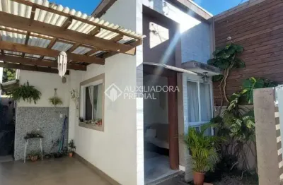 Casa com 2 quartos à venda na servidão manoel sabino de meneses, 105, são joão do rio vermelho, florianópolis, 60 m2 por r$ 289.000