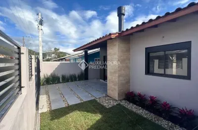Casa com 2 quartos à venda na servidão acelino epifânio dos santos, 323, são joão do rio vermelho, florianópolis, 60 m2 por r$ 380.000