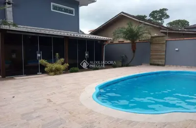 Casa com 3 quartos à venda na servidão josé cassol, 153, ingleses do rio vermelho, florianópolis, 245 m2 por r$ 1.090.000