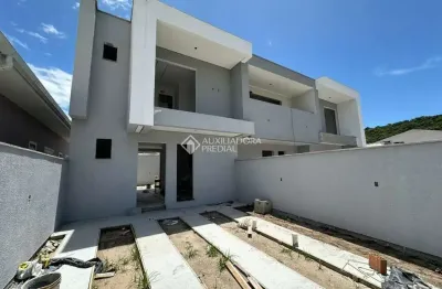 Casa com 3 quartos à venda na Servidão João Clímaco dos Santos, 55, Cachoeira do Bom Jesus, Florianópolis, 100 m2 por R$ 740.000