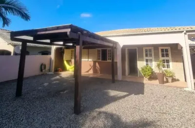 Casa com 3 quartos à venda na antônio manoel feliciano, 127, porto da vila, imbituba, 100 m2 por r$ 750.000