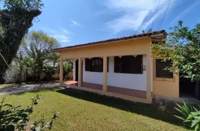 Casa com 3 quartos à venda na rua 17 de outubro, 375, são tomás, imbituba, 185 m2 por r$ 390.000