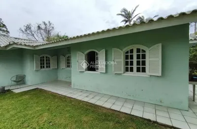 Casa com 5 quartos à venda na dos reis, 278, sagrada familia, imbituba, 164 m2 por r$ 1.600.000