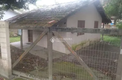 Casa em condomínio fechado com 2 quartos à venda na leonildo peirão, 149, grama, garopaba, 45 m2 por r$ 445.000