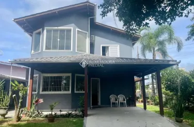 Casa com 3 quartos à venda na jose quintino correa, 276, alto arroio, imbituba, 238 m2 por r$ 2.200.000