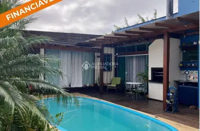 Casa com 2 quartos à venda na rua das bauxitas, 488, pântano do sul, florianópolis, 187 m2 por r$ 1.200.000
