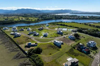Terreno em condomínio fechado à venda na vereador venício luiz borge, 1, alto arroio, imbituba, 1644 m2 por r$ 750.000