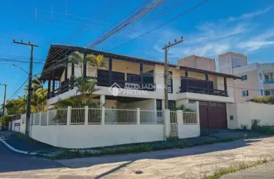 Casa com 4 quartos à venda na Ernani Cotrin, 212, Village, Imbituba, 382 m2 por R$ 2.200.000
