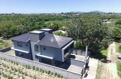 Casa com 2 quartos à venda na das alamandas, 7, alto arroio, imbituba, 121 m2 por r$ 550.000