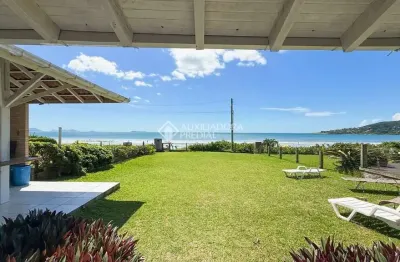 Casa com 6 quartos à venda na avenida das hortências, 15, morrinhos, garopaba, 396 m2 por r$ 6.400.000