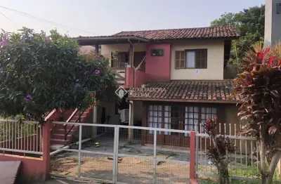 Casa com 4 quartos à venda na servidão dona estelina, 127, pinguirito, garopaba, 136 m2 por r$ 760.000