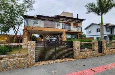 Casa com 3 quartos à venda na diamante, 125, areais da palhocinha, garopaba, 241 m2 por r$ 1.800.000