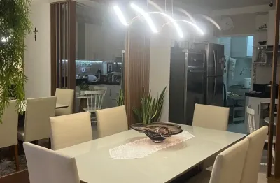 Vendo excelente casa em condomínio fechado com 120 metros quadrados